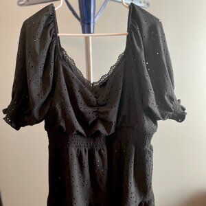 Plus Size Torrid 1X black top with stretchy waist short sleeve